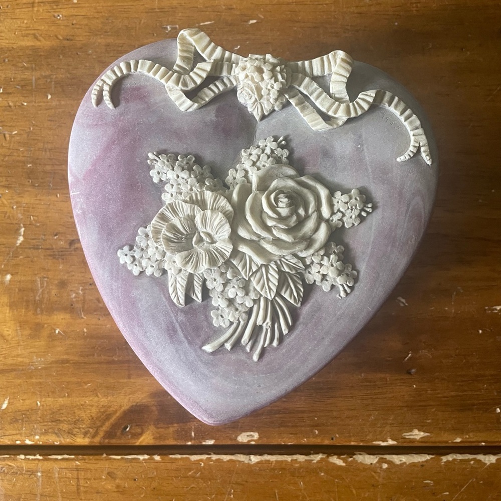 Vintage INCOLAY Pink Purple STONE HEART JEWELRY Trinket BOX USA